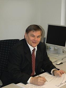Herr Bernhard Drosten